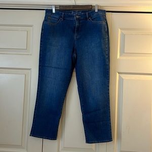 Gloria Vanderbilt rail straight ankle jeans